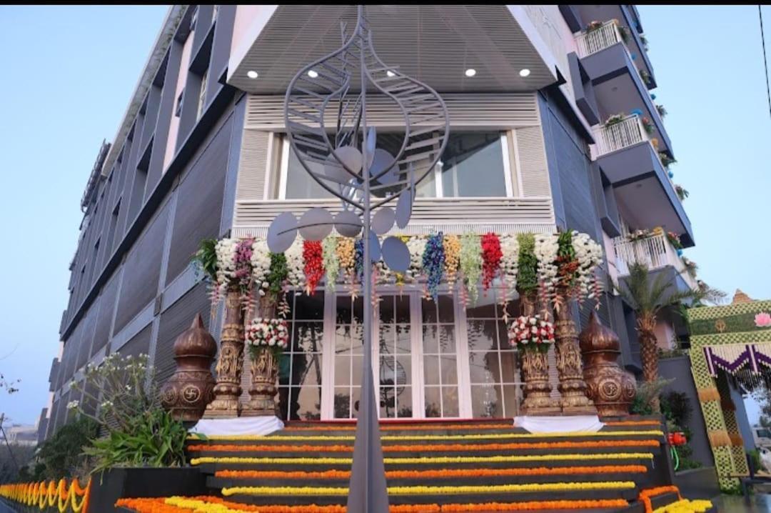 Atmosfera Bengaluru, India Aparthotel Bagian luar foto